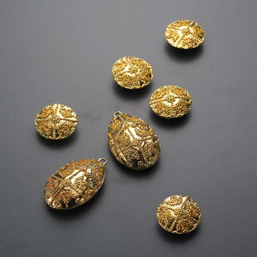 DREAM OF MOONHI BUTTONS GOLD